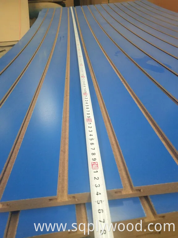 Linyi Factory 2-25mm Melamine Slatwall MDF Fiber Board Slot/Slotted Plain MDF for Furniture